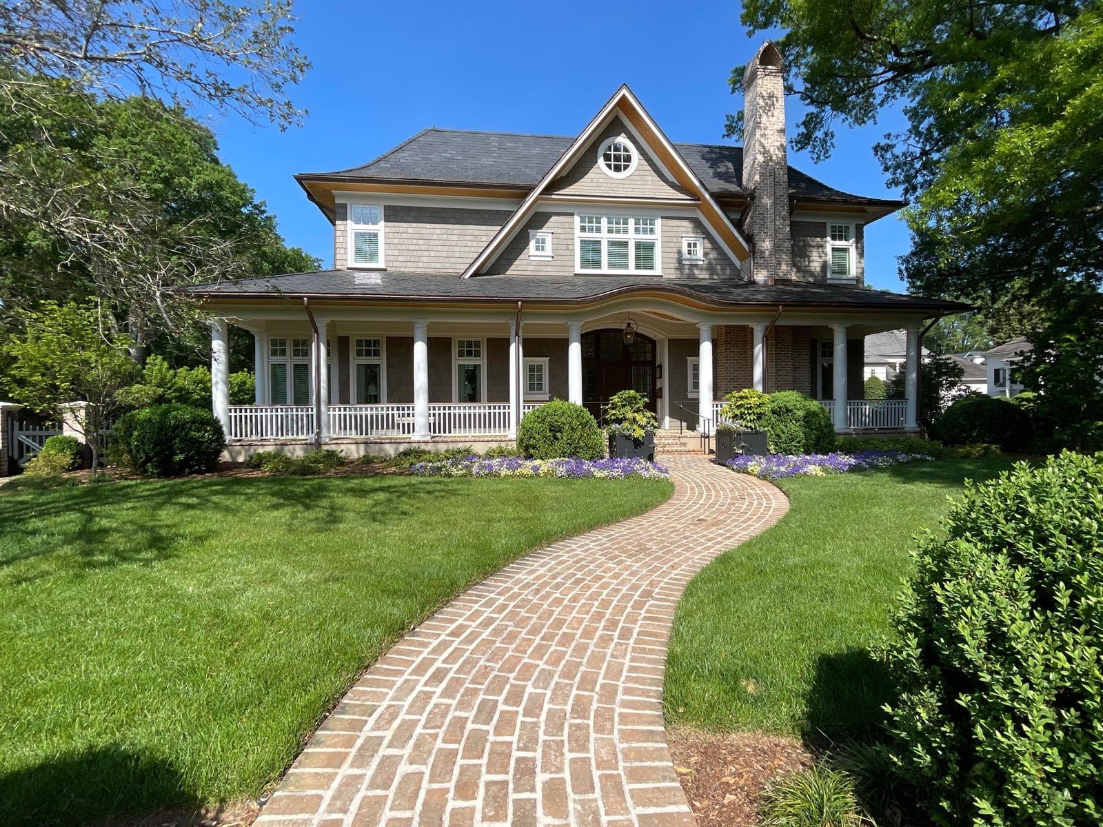Professional driveway pressure washing service